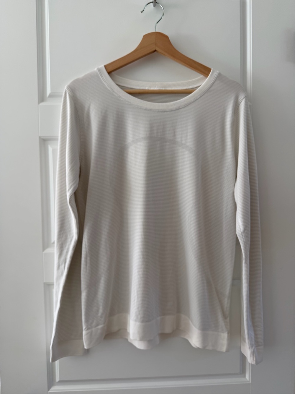 lululemon athletica Long Sleeve Crew Top in Off-White